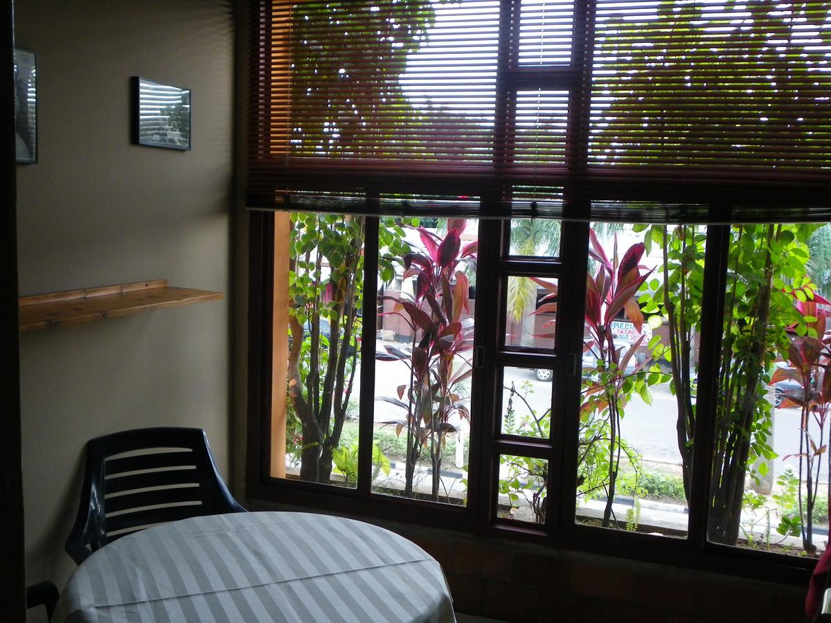 Botanika Hotel Bujumbura Exterior photo